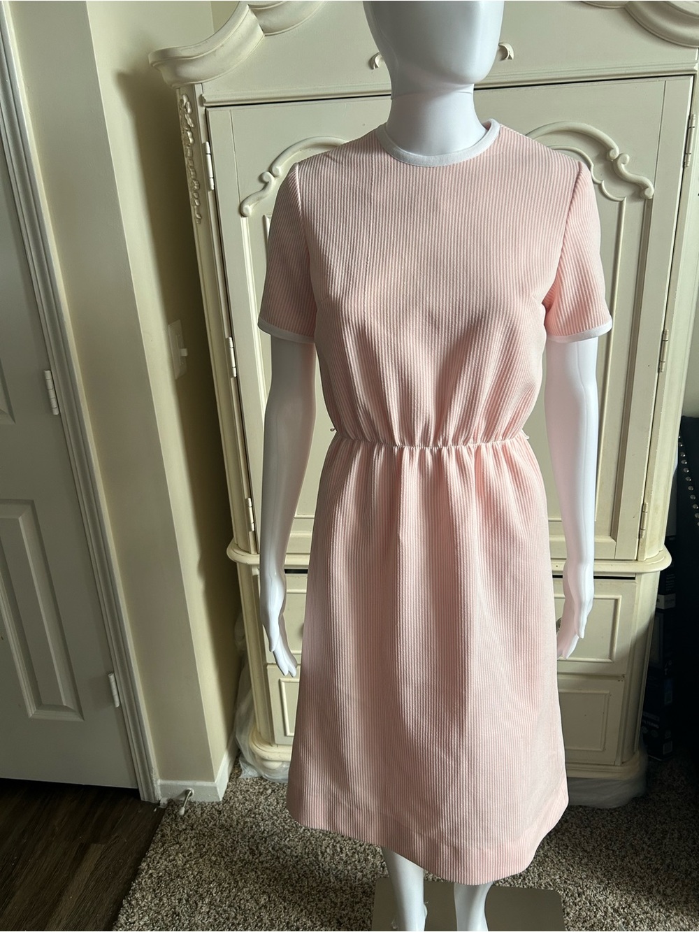 Vtg Elegant Ribbed Pink Midi Dress with Elastic Waist